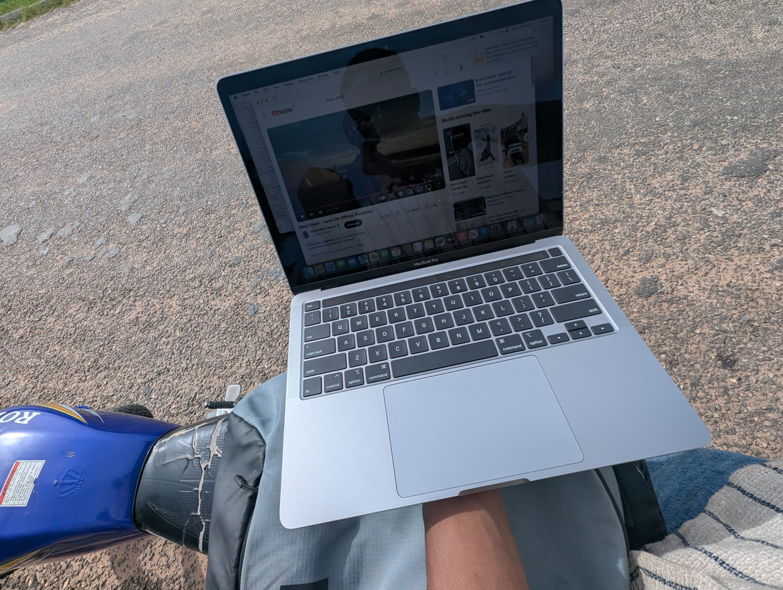 MacBook Pro 2020 - Image 3